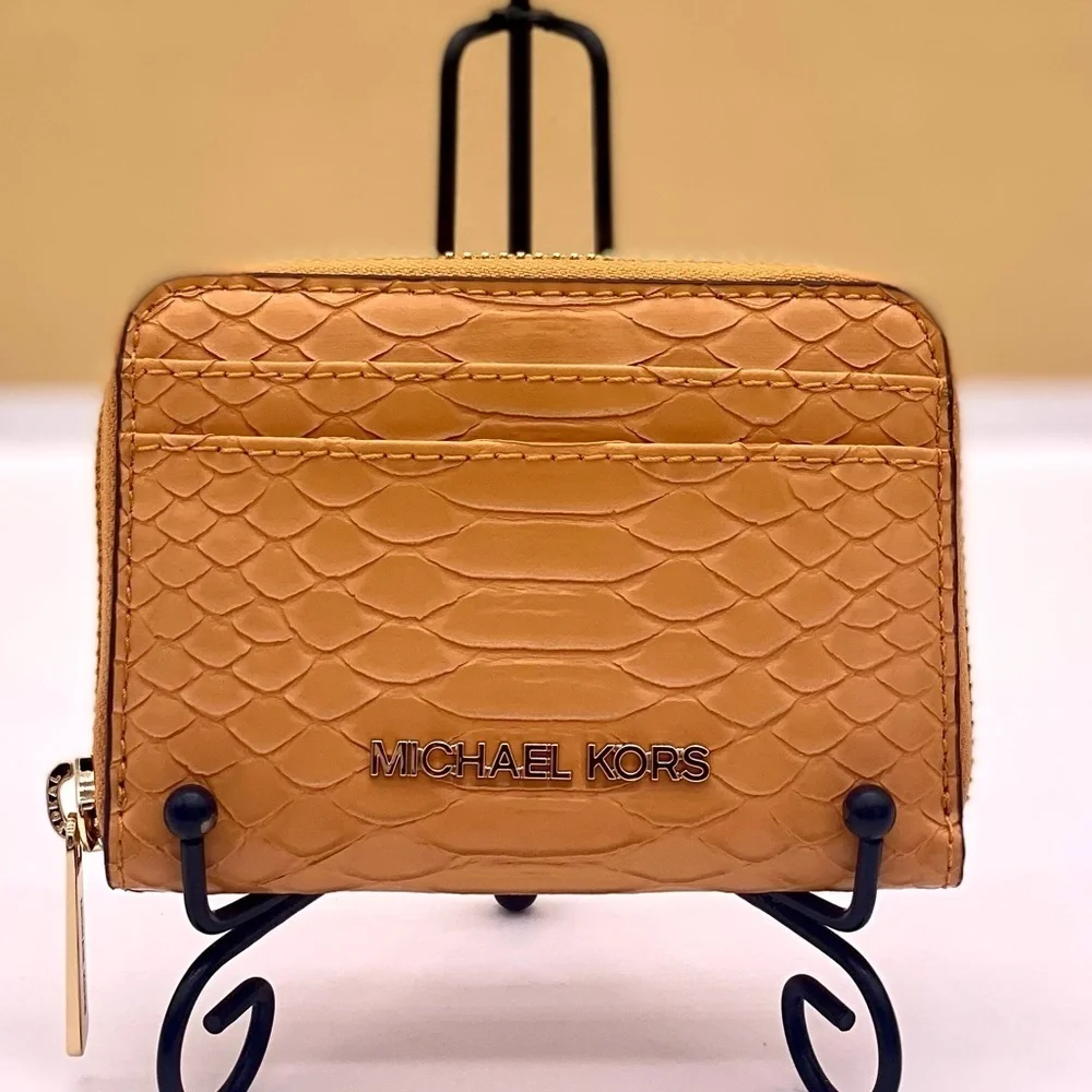 Michael Kors Jet Set Travel Card Case Walllet